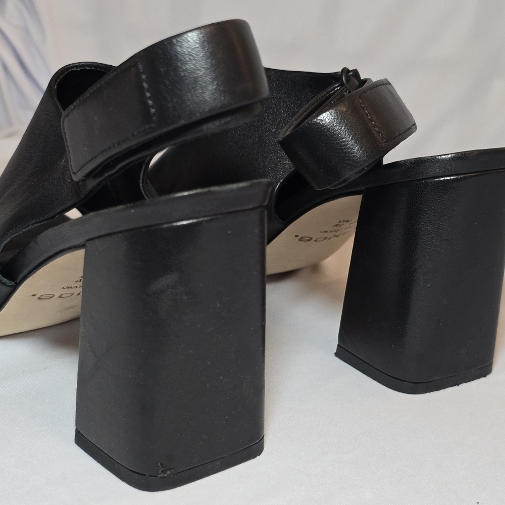 Vince. Black Leather Open Toe Stack Heel Sandals Square Toe Shoes, sz 8 - Picture 5 of 11